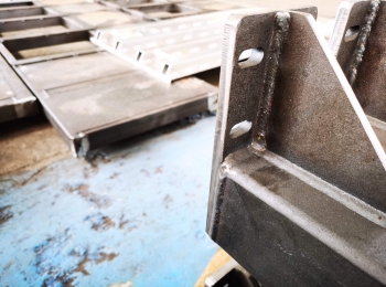 玻璃生产线配套装备焊接加工